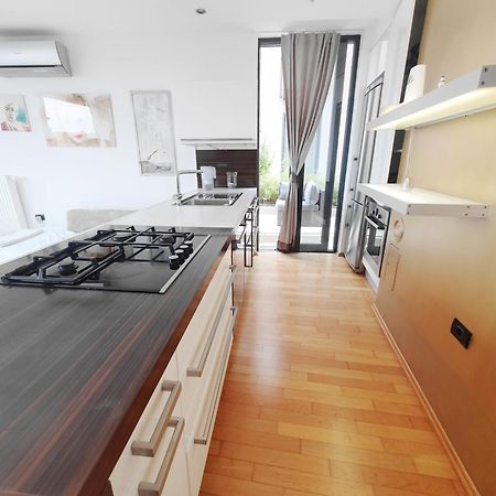Bella Vista Lux Apartment With Private Terace Koper Buitenkant foto