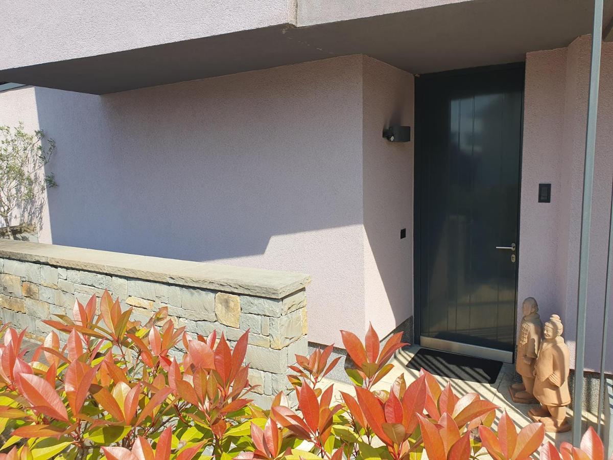 Bella Vista Lux Apartment With Private Terace Koper Buitenkant foto