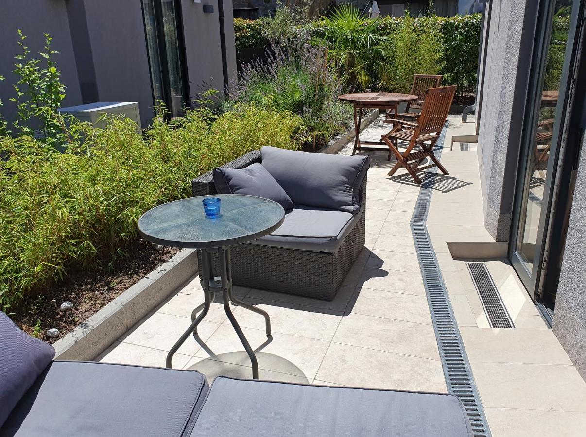 Bella Vista Lux Apartment With Private Terace Koper Buitenkant foto
