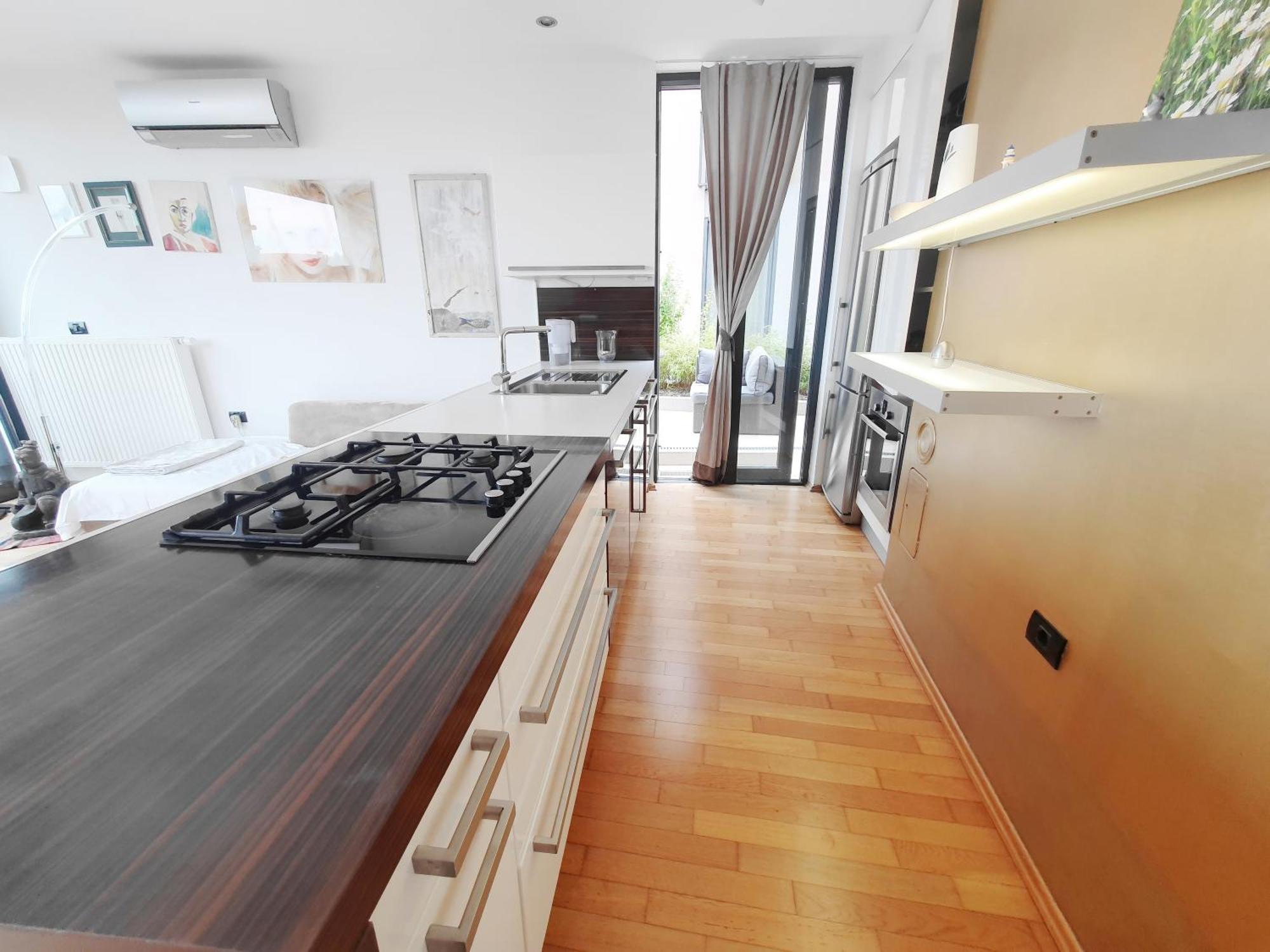 Bella Vista Lux Apartment With Private Terace Koper Buitenkant foto