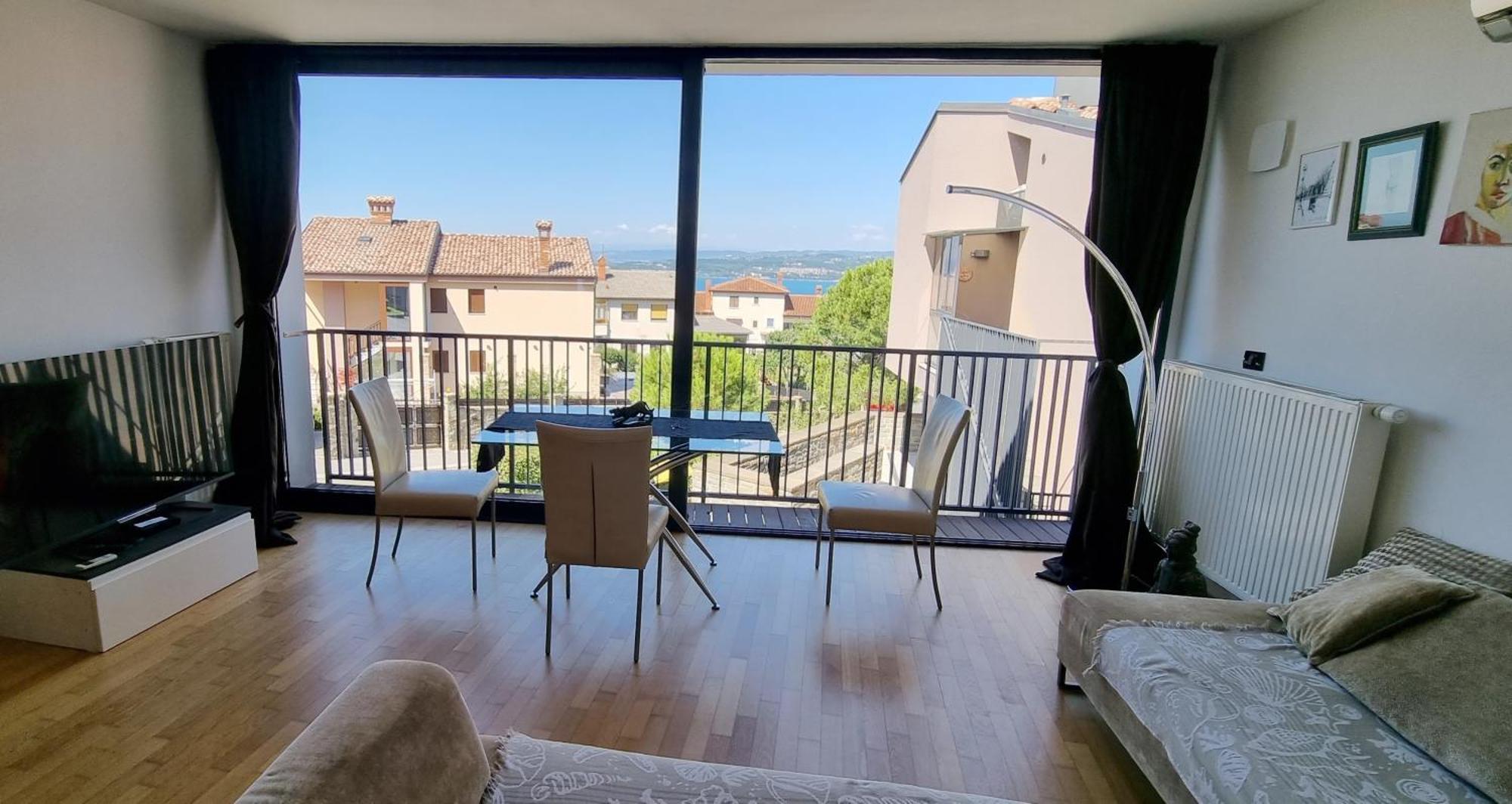 Bella Vista Lux Apartment With Private Terace Koper Buitenkant foto