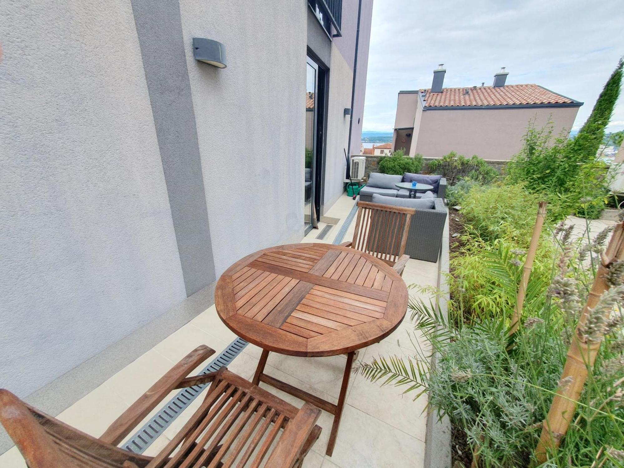 Bella Vista Lux Apartment With Private Terace Koper Buitenkant foto